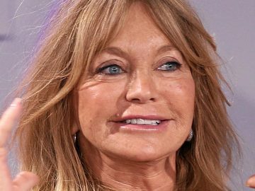 Goldie Hawn Without Cosmetics