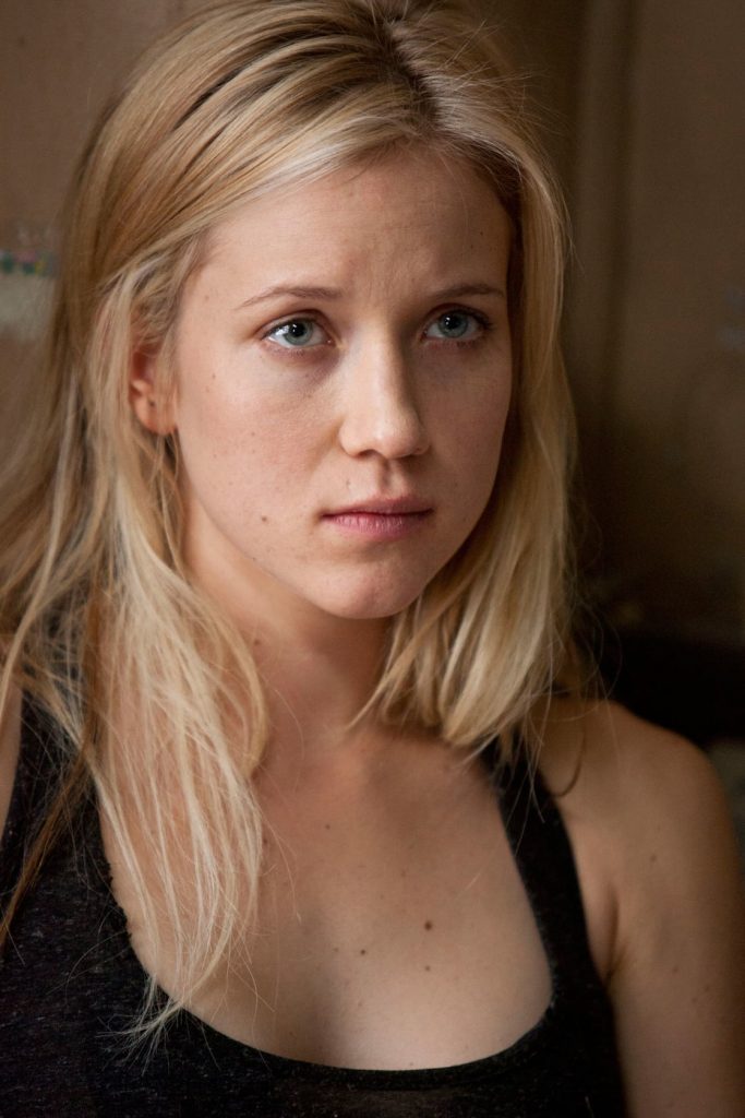 Jessy Schram Without Makeup - No Makeup Pictures - Makeup-Free Celebs