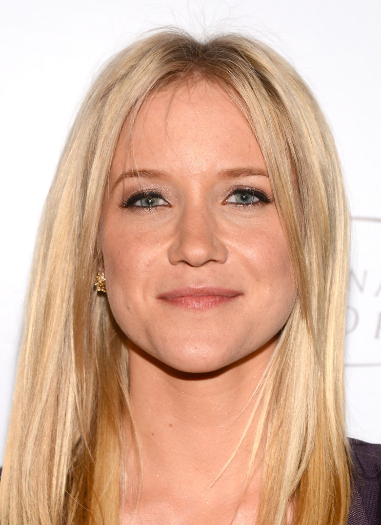 Jessy Schram Without Makeup Photo