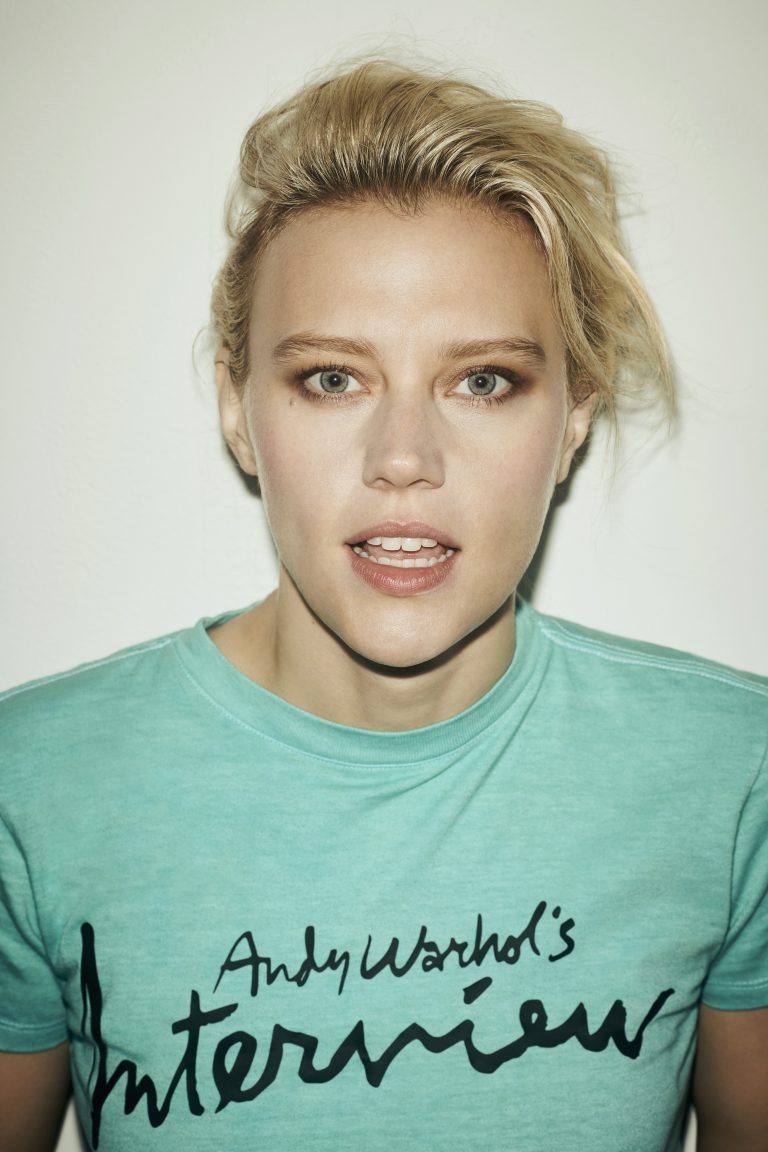 Kate McKinnon No Makeup Natural Look