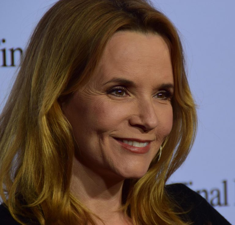 Lea Thompson No Makeup