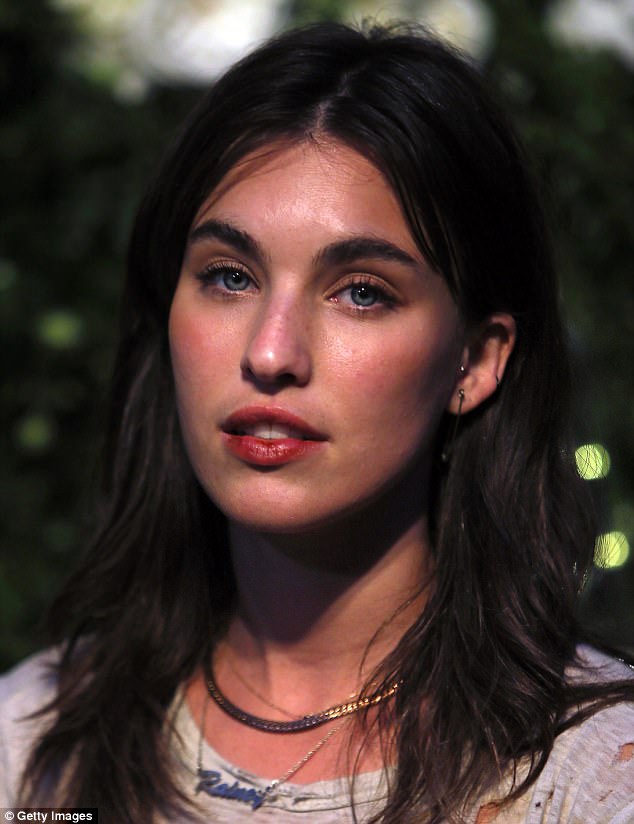 Margaret Qualley No Makeup Natural Look