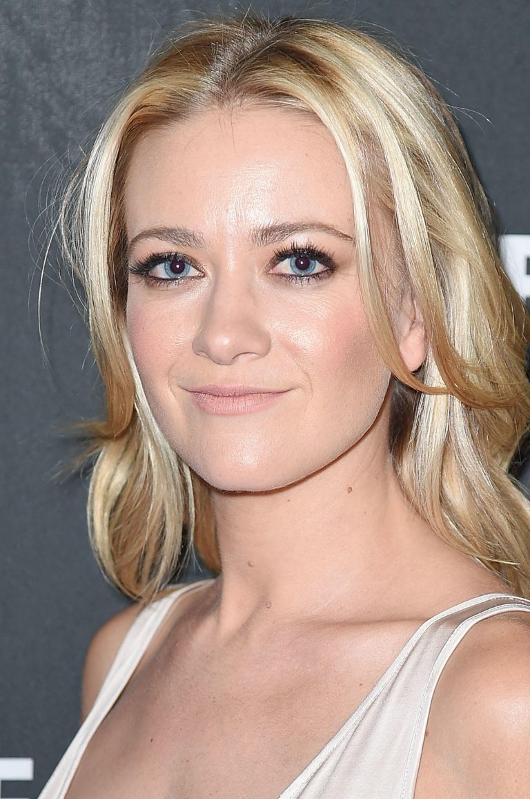 Meredith Hagner No Makeup Natural Look