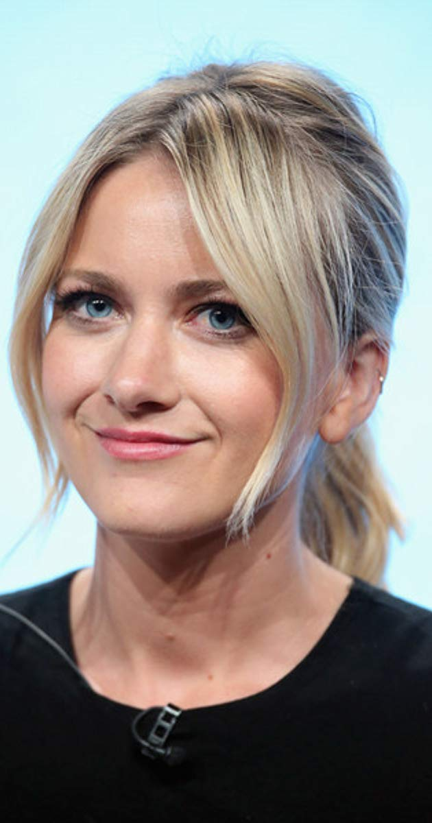 Meredith Hagner Without Makeup