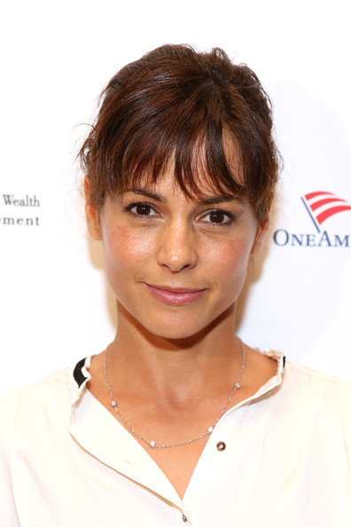 Stephanie Szostak No Makeup