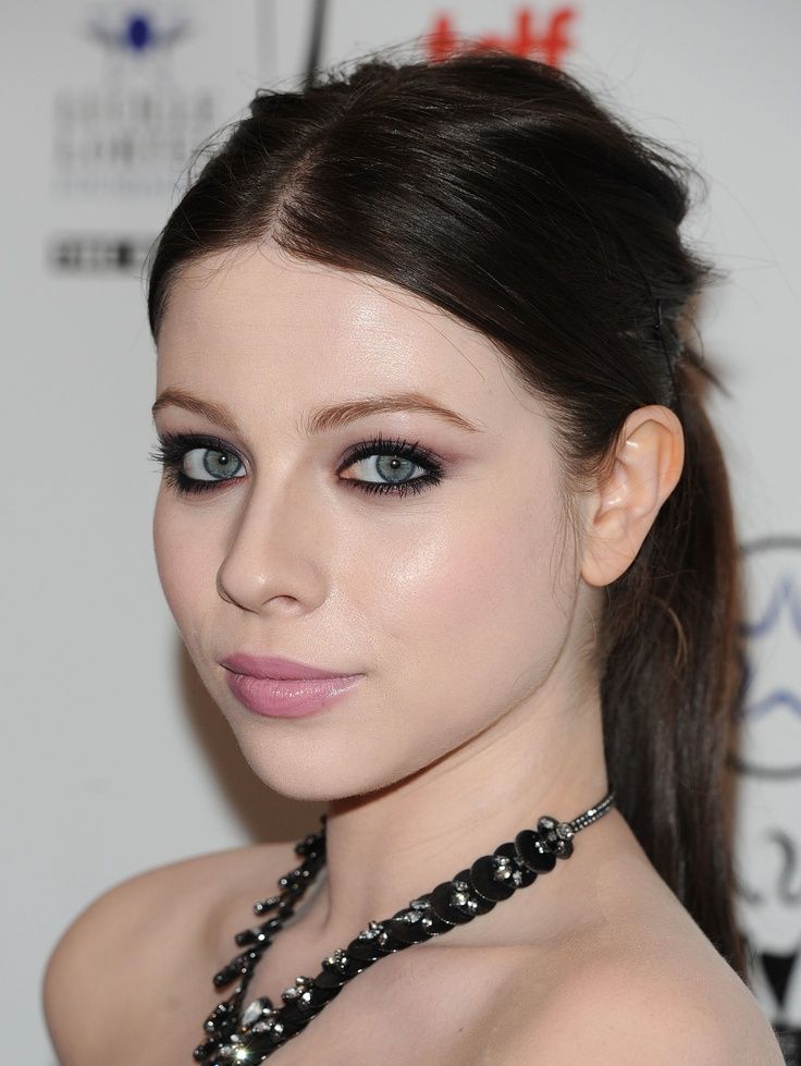 Michelle Trachtenberg No Makeup Natural Look