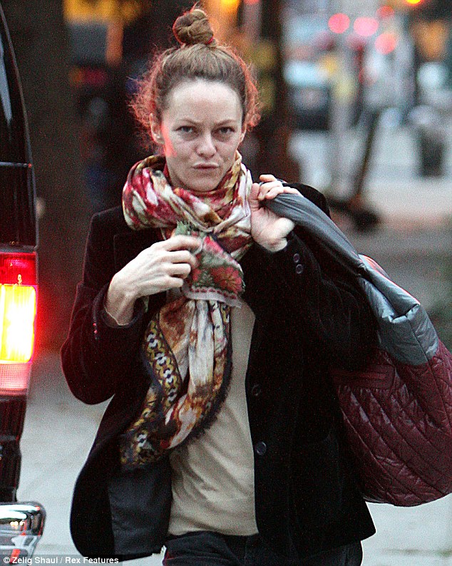 Vanessa Paradis No Makeup