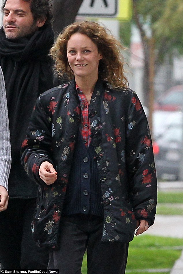 Vanessa Paradis Without Makeup Photo