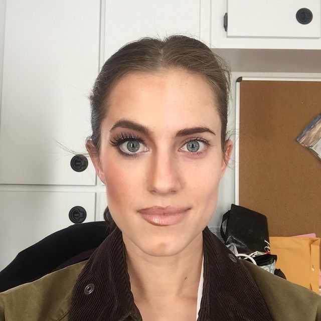 Allison Williams No Makeup