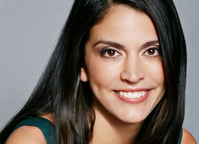 Cecily Strong No Makeup