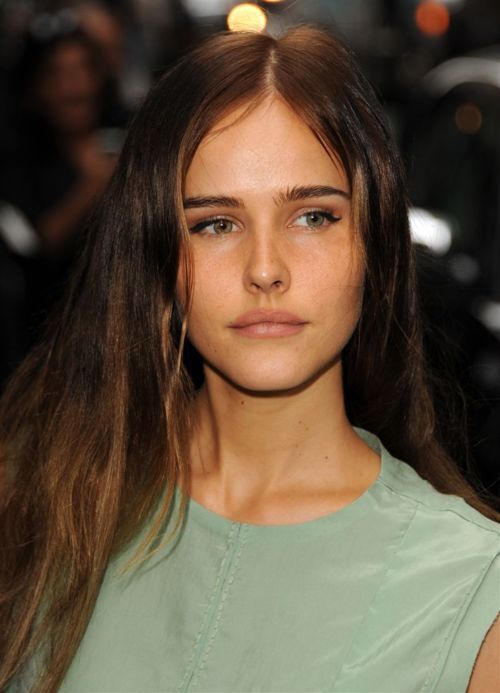 Isabel Lucas No Makeup