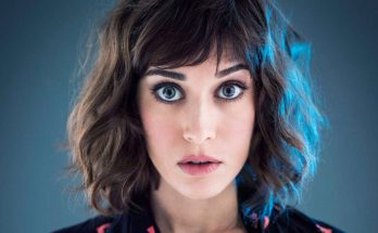Lizzy Caplan Without Cosmetics