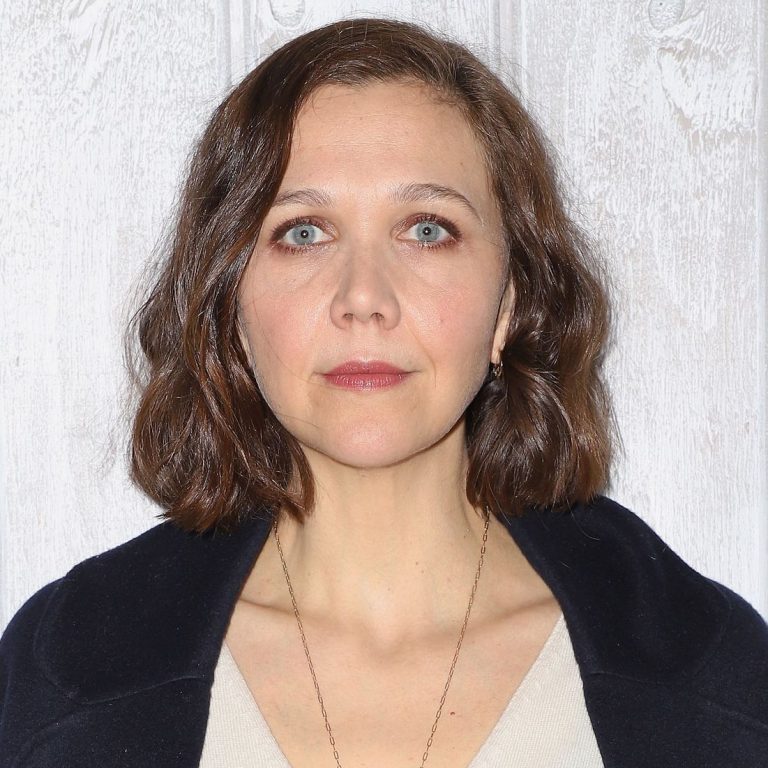 Maggie Gyllenhaal Without Makeup - No Makeup Pictures - Makeup-Free Celebs