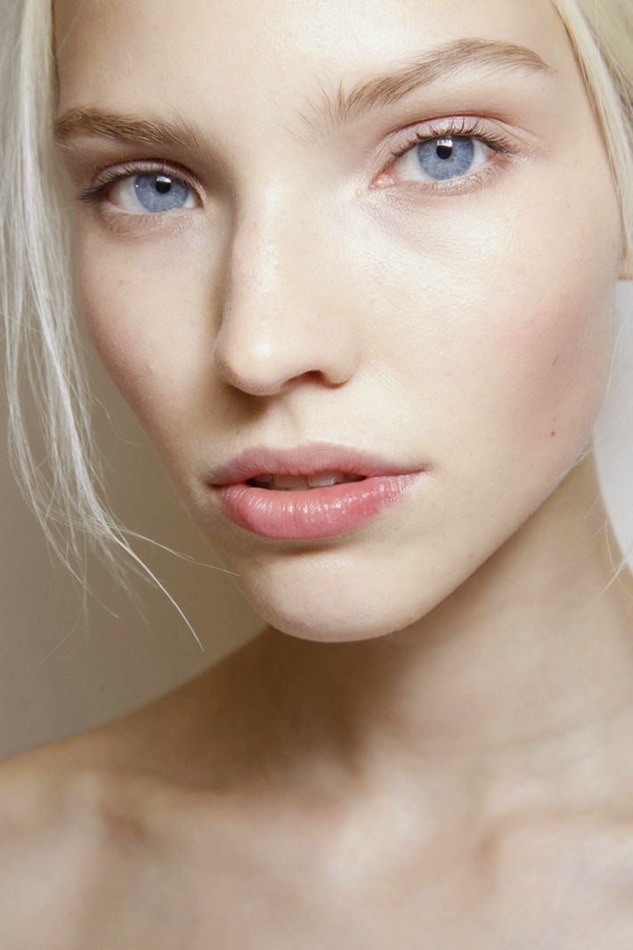 Sasha Luss No Makeup Natural Look