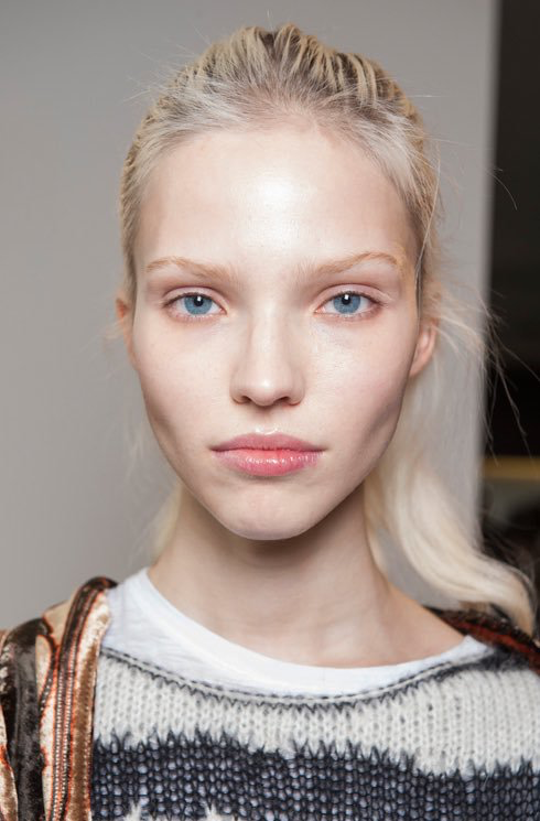 Sasha Luss No Makeup