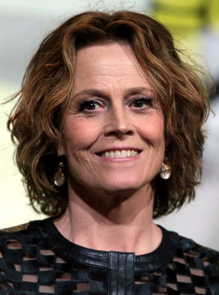 Sigourney Weaver No Makeup Natural Look