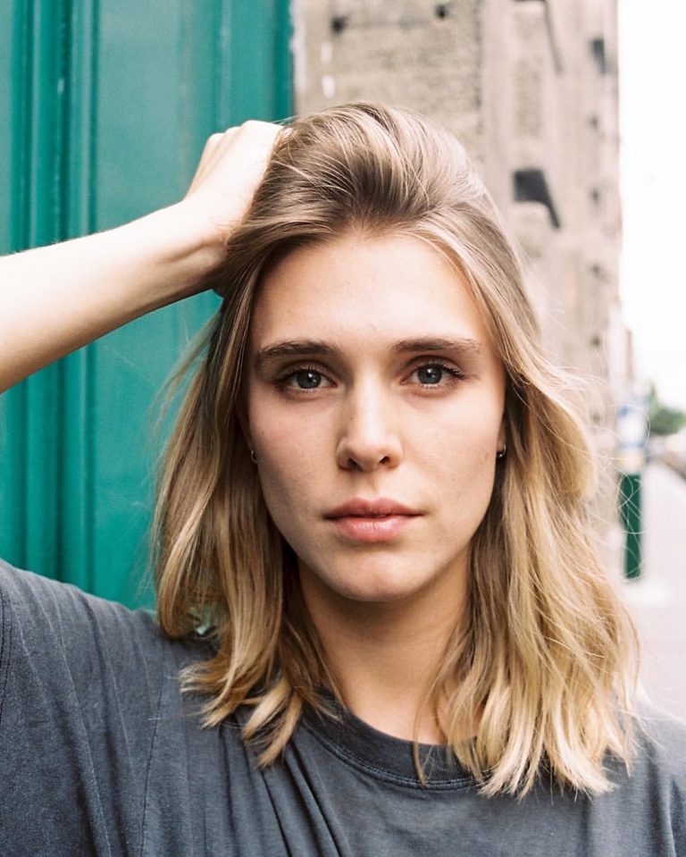 Gaia Weiss No Makeup Natural Look