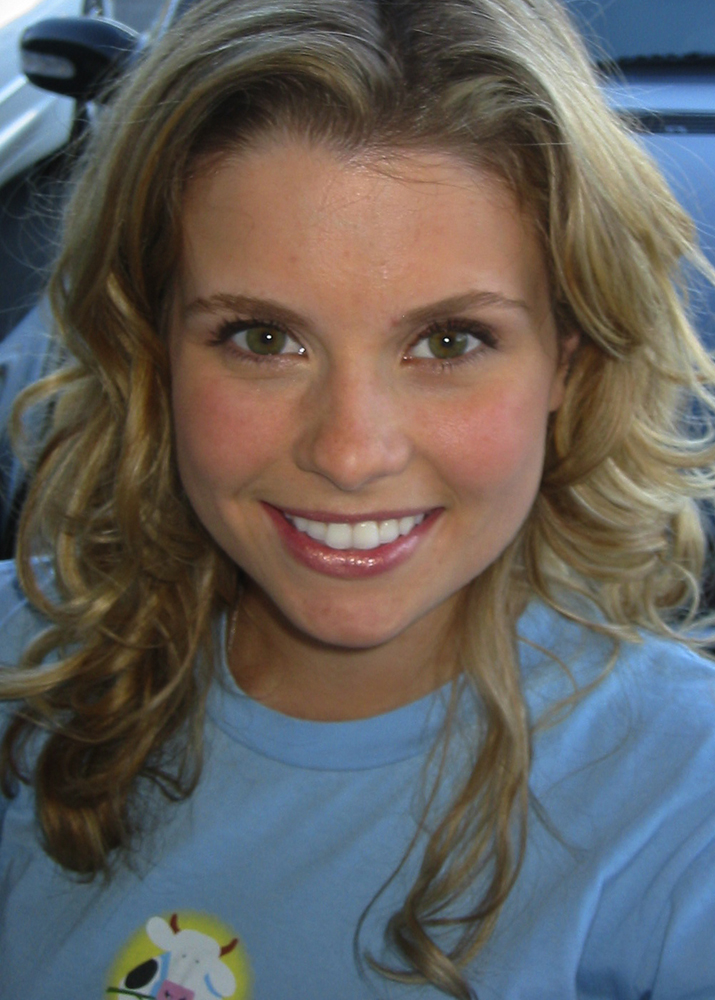 Joanna Garcia Makeup-free