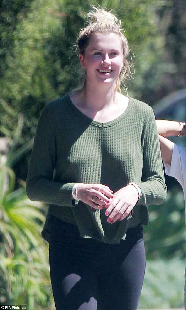 Ireland Baldwin Without Makeup Photo