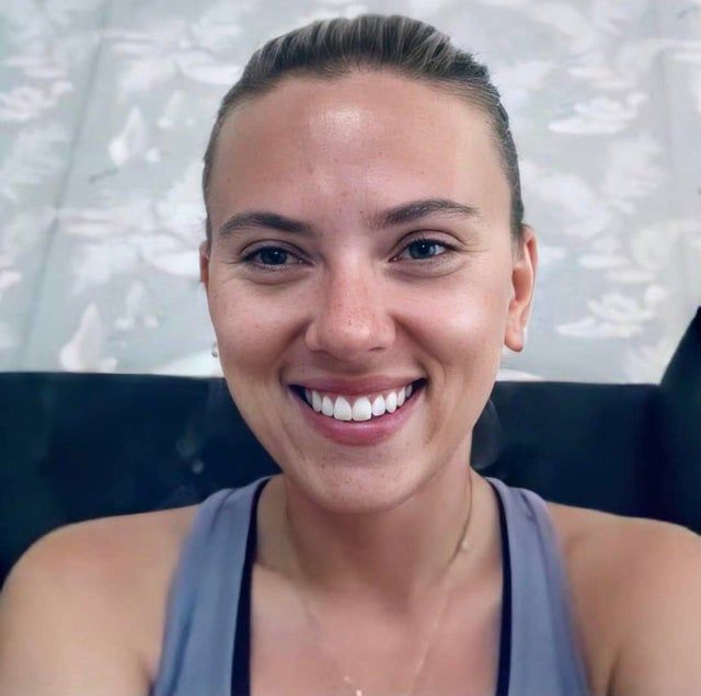 Scarlett Johansson Makeup-Free