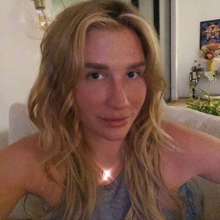 Kesha No Makeup