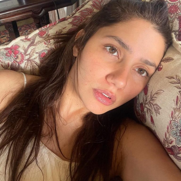 Mahira Khan Makeup-Free